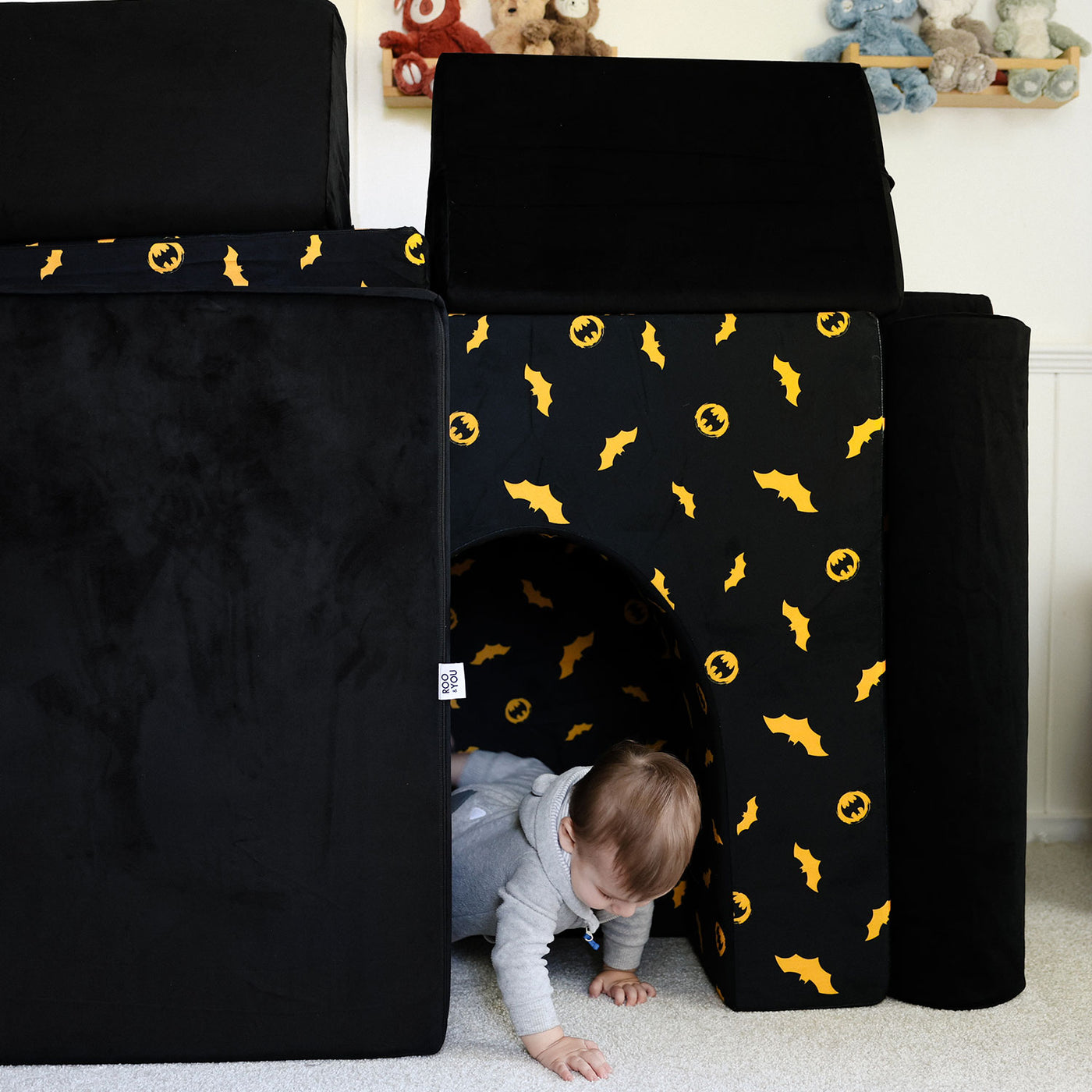 Batman™ x Roo & You™ Arch + Armor