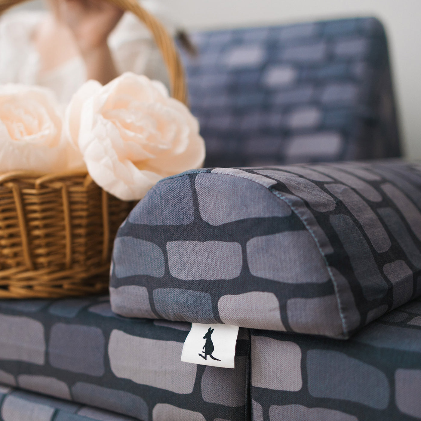 #color_the-joey-play-couch-stones